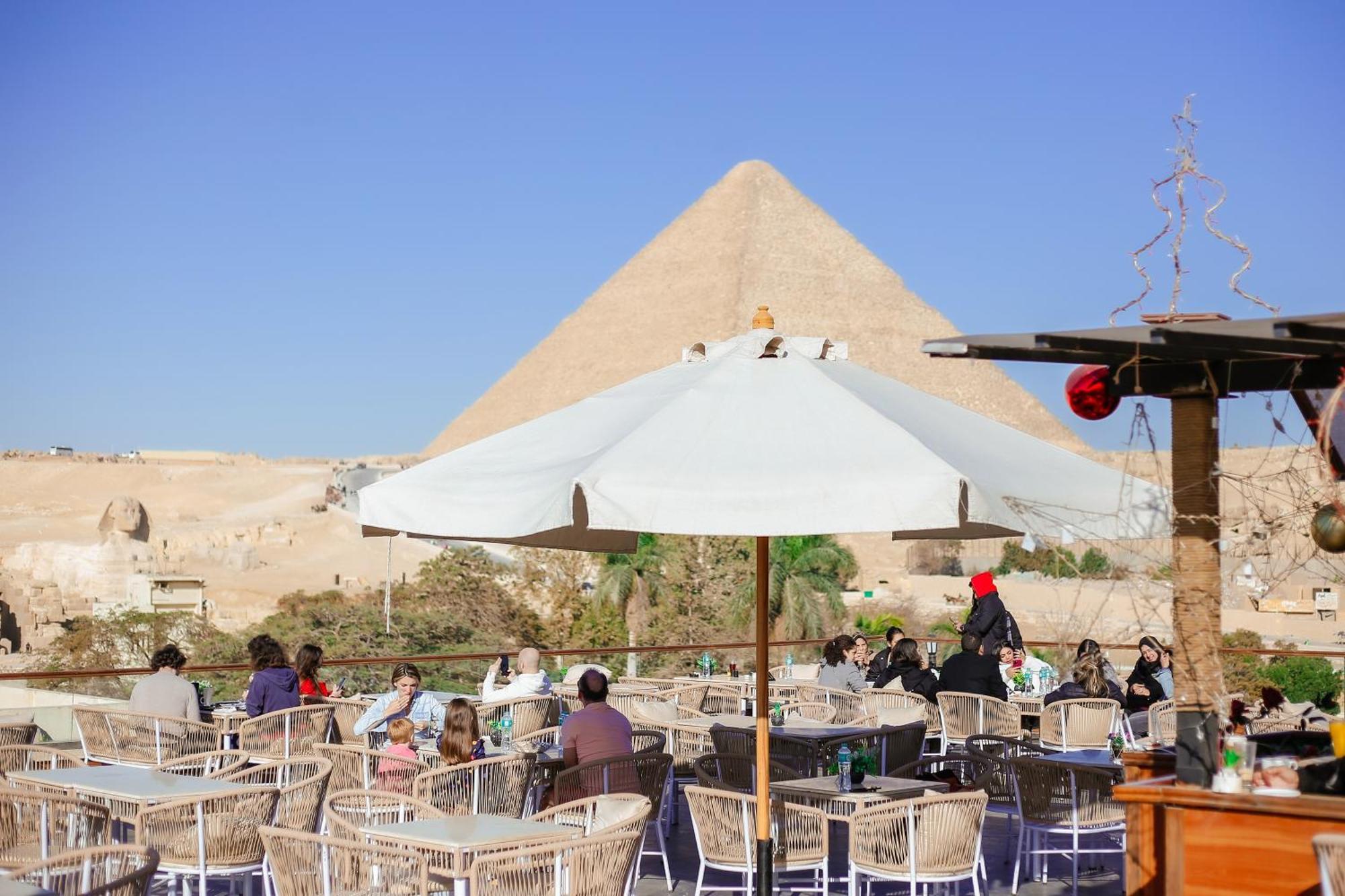 Tree Lounge Pyramids View Inn , Sphinx Giza Kafret el-Gabal Екстериор снимка