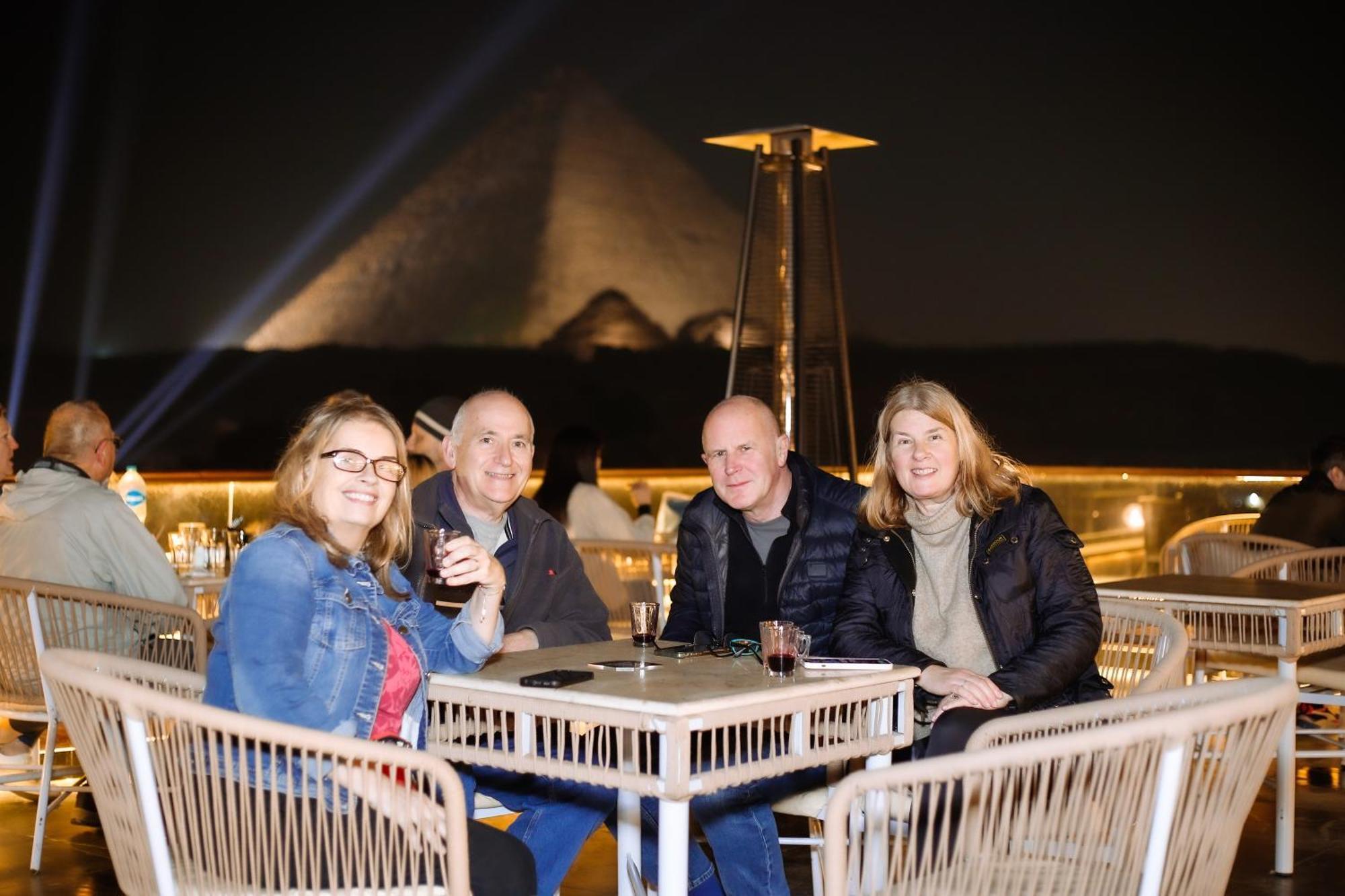Tree Lounge Pyramids View Inn , Sphinx Giza Kafret el-Gabal Екстериор снимка