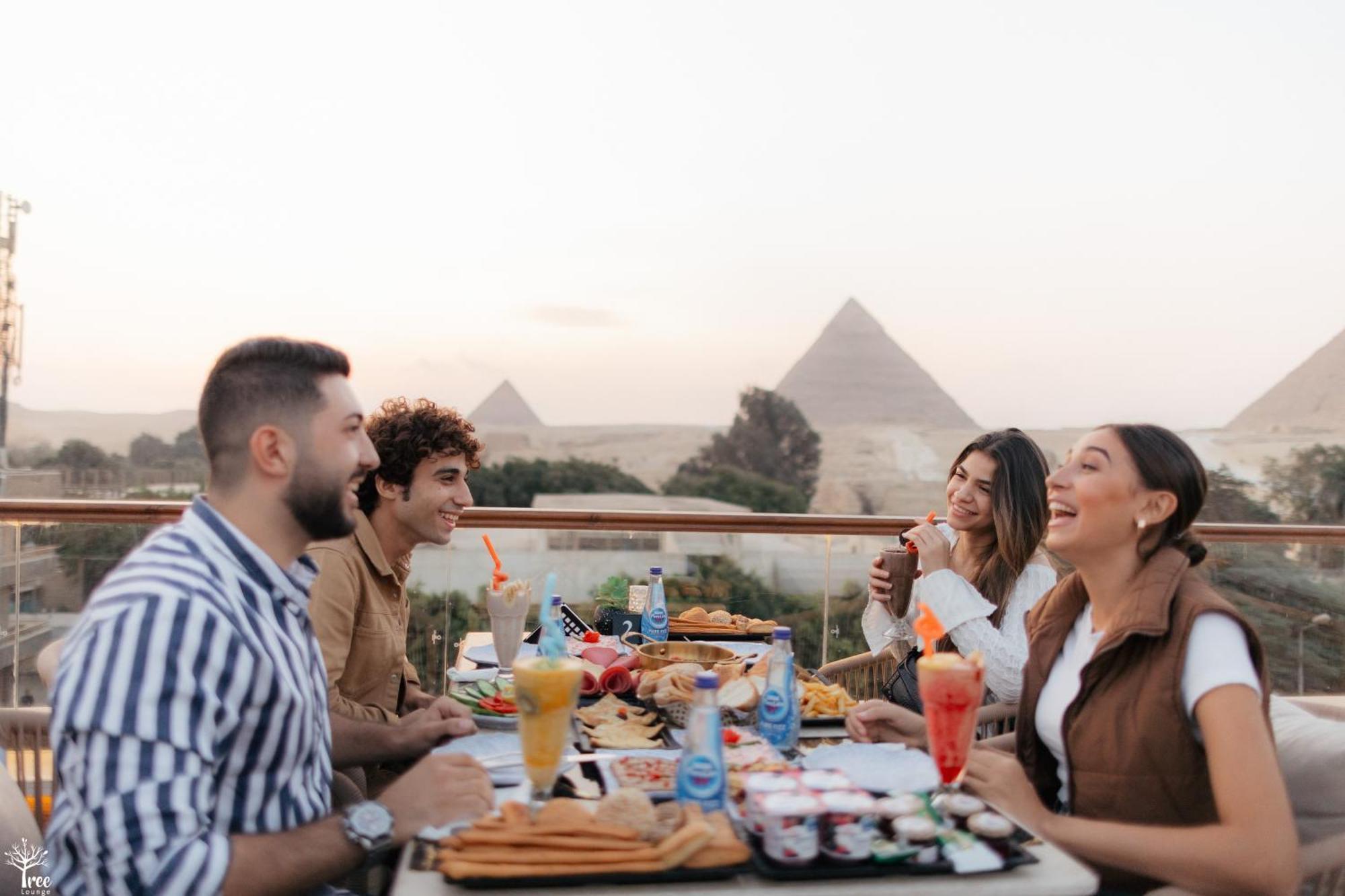 Tree Lounge Pyramids View Inn , Sphinx Giza Kafret el-Gabal Екстериор снимка