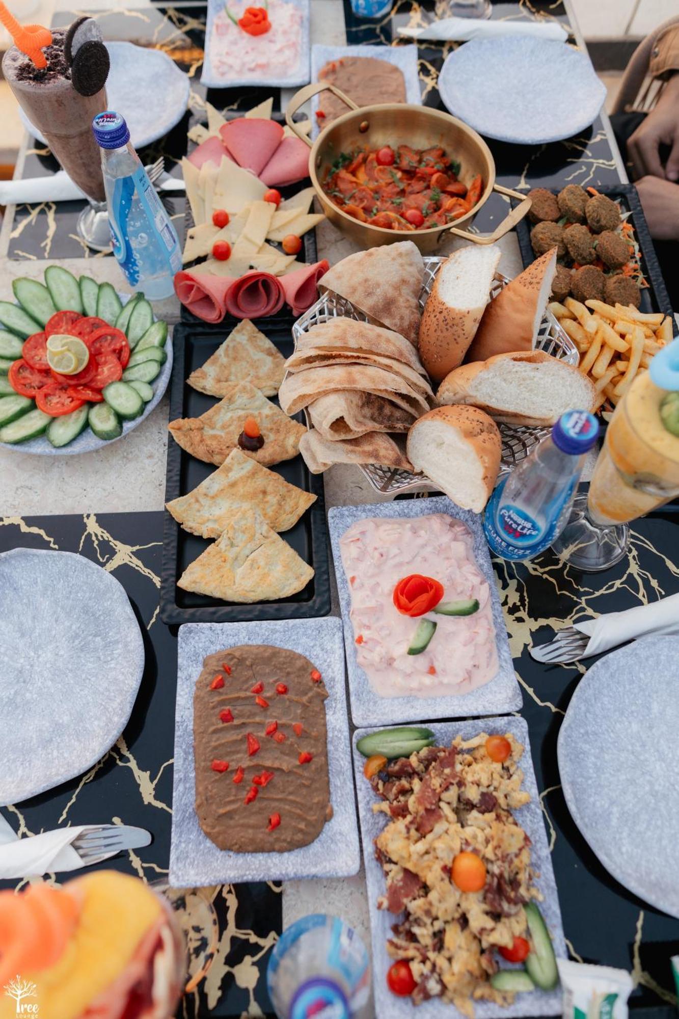 Tree Lounge Pyramids View Inn , Sphinx Giza Kafret el-Gabal Екстериор снимка