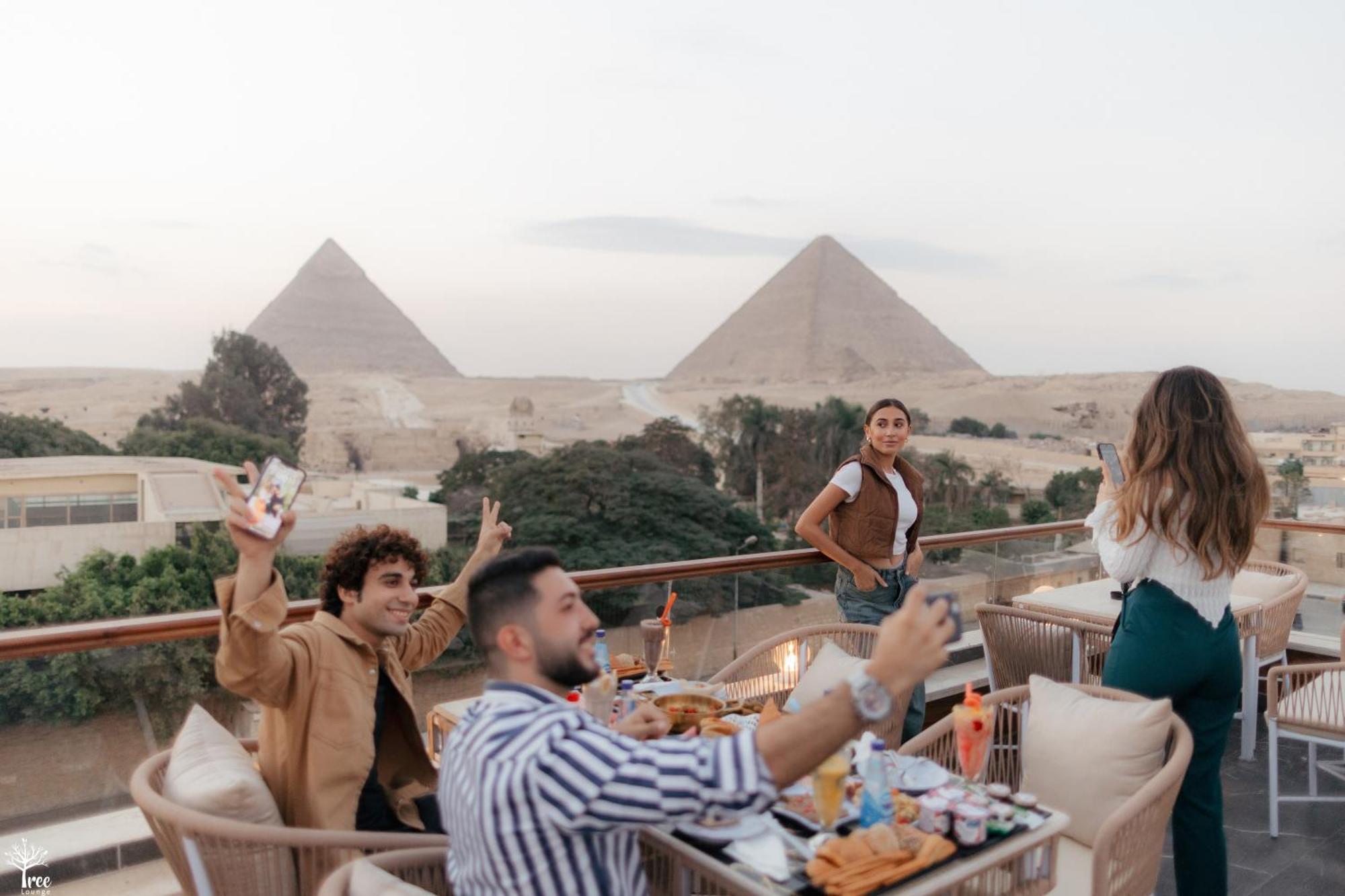 Tree Lounge Pyramids View Inn , Sphinx Giza Kafret el-Gabal Екстериор снимка